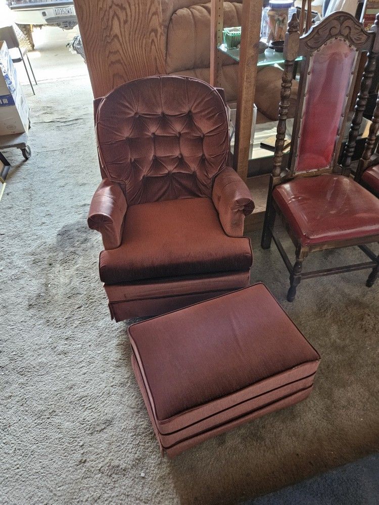 Swivel Rocking Chair & Foot Rest $50.00