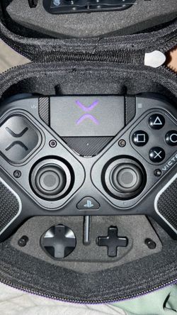 Ps5/ps4/Pc  gaming controller brand new Vitrix Controller