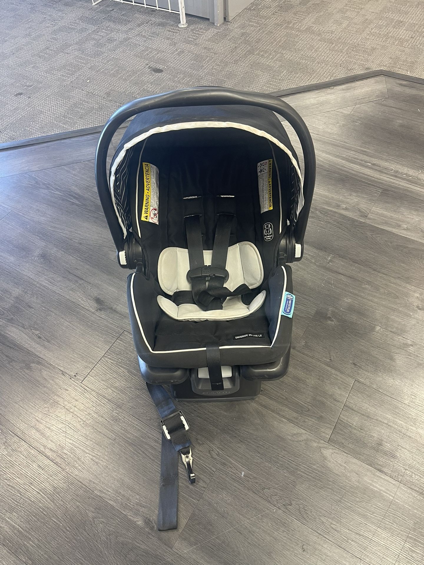Car Seat With Base 