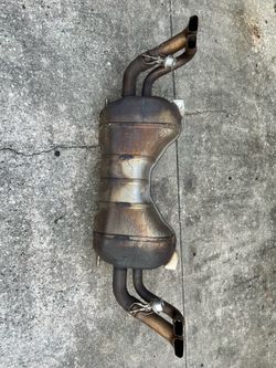 2017 Audi R8 exhaust muffler