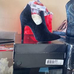 Andrea heels