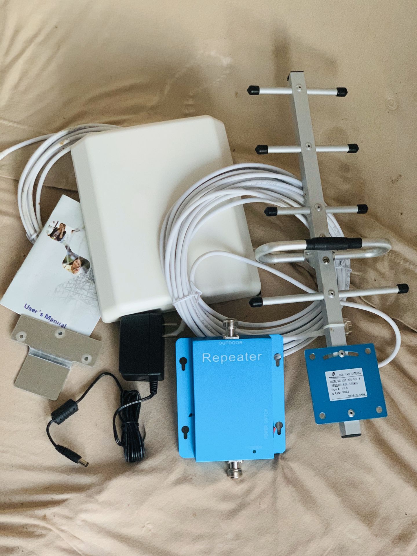 Indoor/Outdoor Cell Phone Booster Antenna