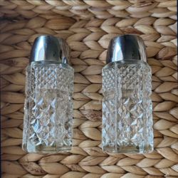 Vintage Anchor Hocking Wexford Salt & Pepper Shakers