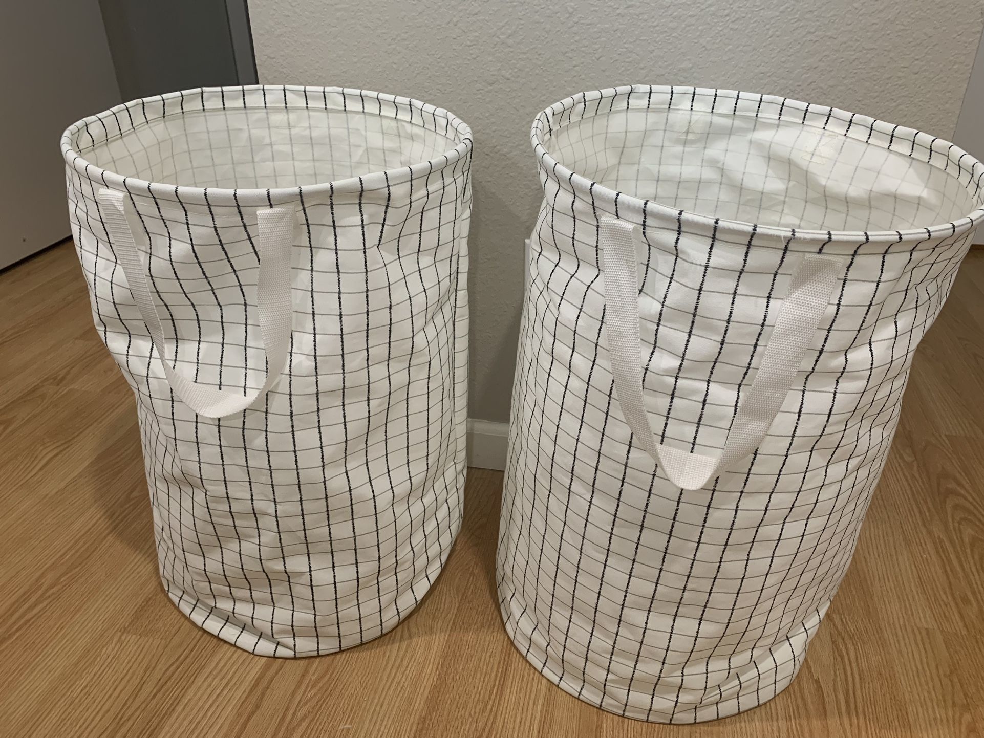 Criss Cross Patterned Laundry Hampers 