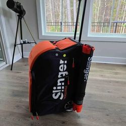 Slinger pickle ball machine