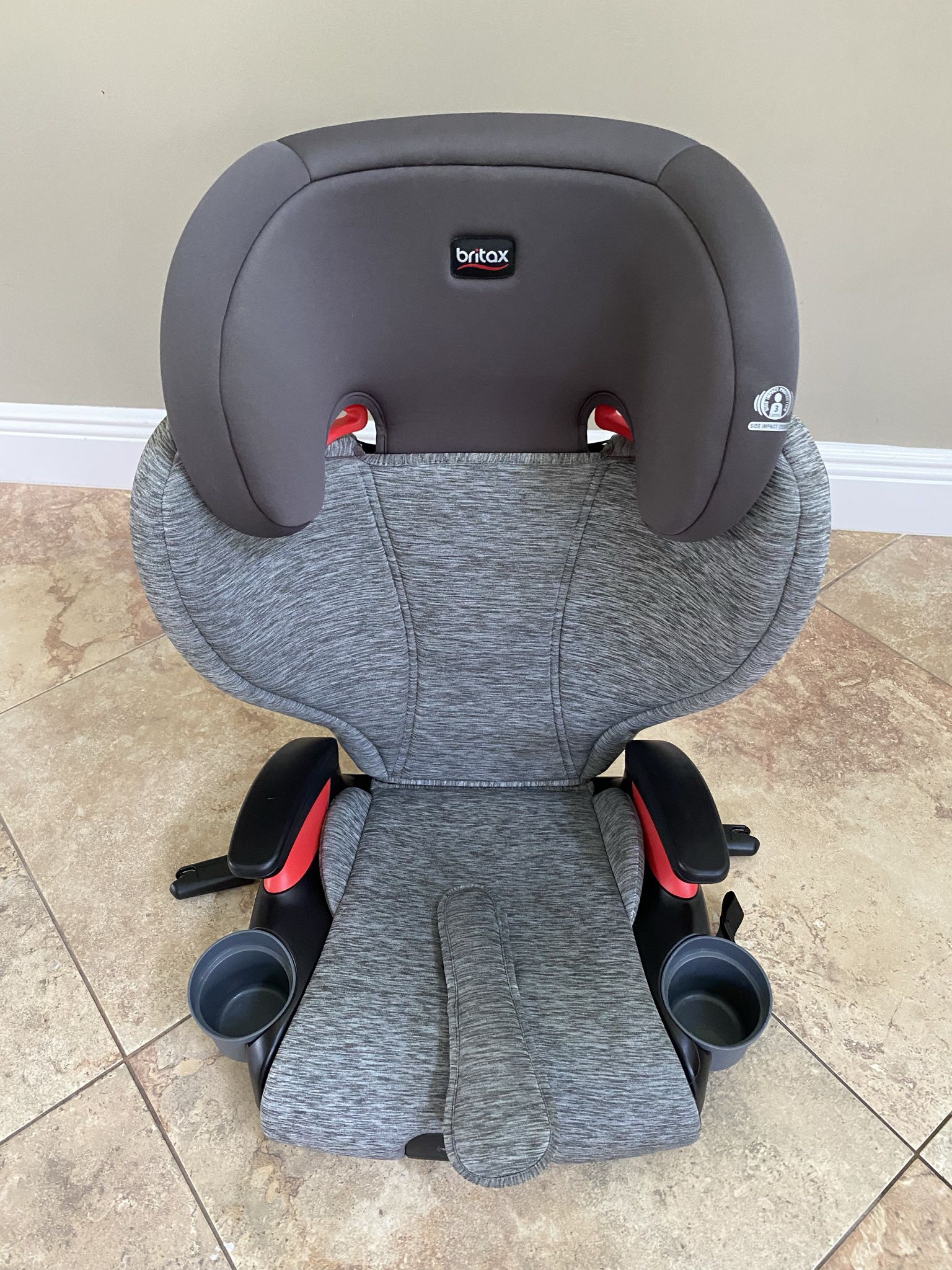 Britax Highpoint 2-Stage Belt-Positioning Booster Car Seat (EXCELLENT CONDITION)