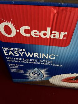 O-Cedar EasyWring Microfiber Spin Mop, Bucket Floor Cleaning System, Red,  Gray