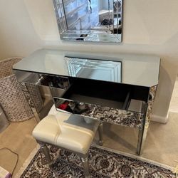 Vanity Set Desk With Stool And Wall Mirror 