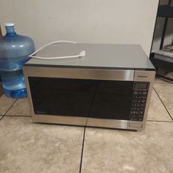Brand New Panasonic Inverter Microwave 