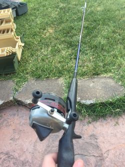 Shakespeare fishing pole with tebco reel