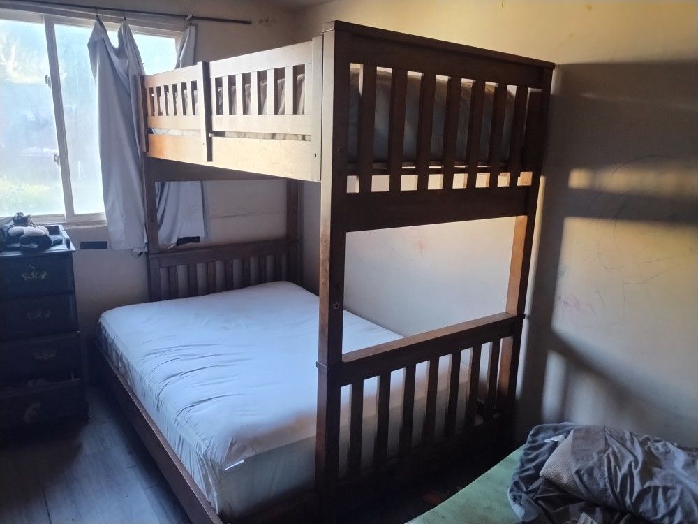 Solid Wood Bunk Bed