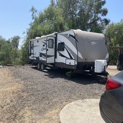 2015 Keystone Cougar, 32 Feet