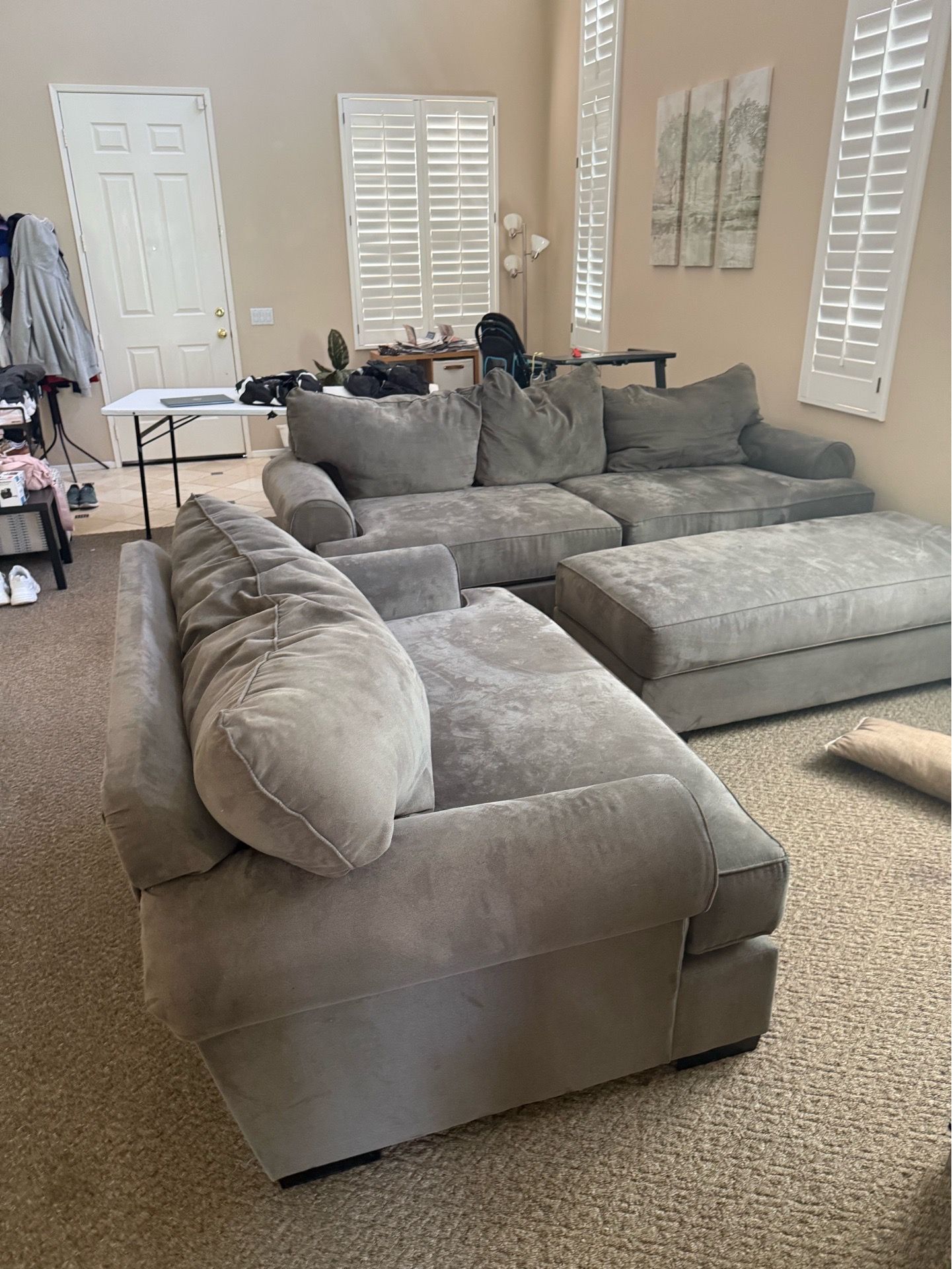 MATHIS BROS MUSTANG GEL LIVING ROOM SET HERRINGBONE RAVEN