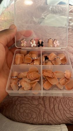 Cute short nails