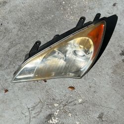 Foco Delantero Izquierdo Lado Chofer Hiunday. Génesis Coupe 2010