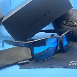 Oakley Holbrook Sunglasses 