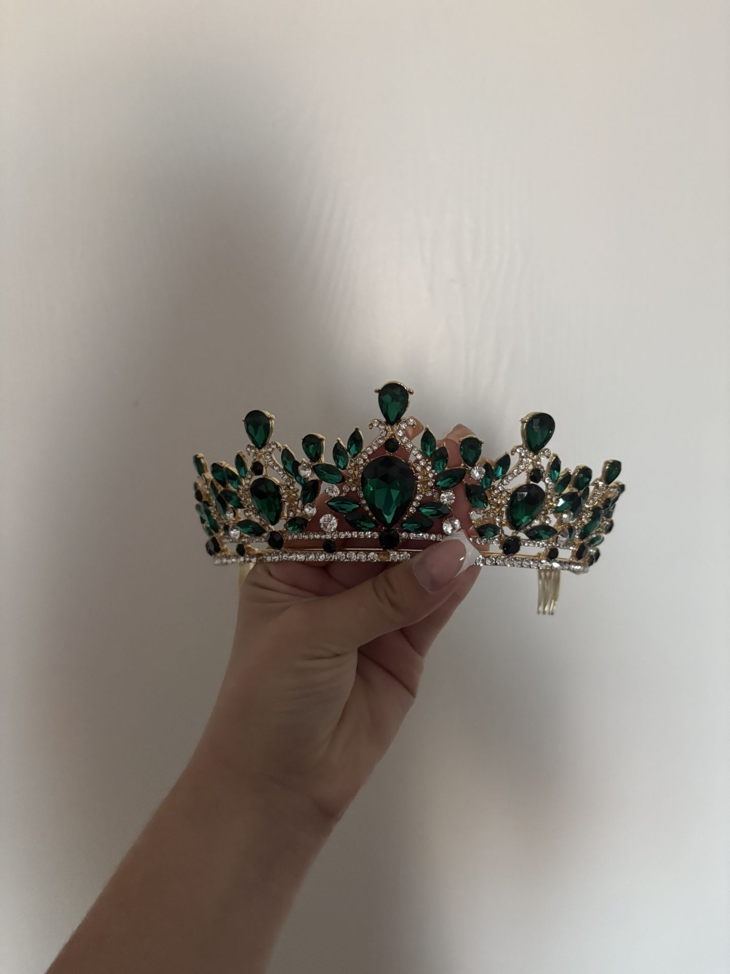 emerald green quinceañera tiara