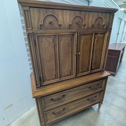 Wood Dresser