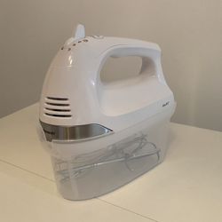 Hamilton Beach Hand Mixer with Storage Case
