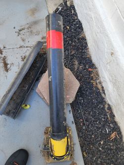 Fold down parking bollard