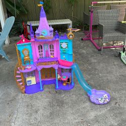 Disney Princess dream House 