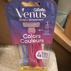 Venus Simply 3 Women's 3 Blade Disposable Razor, 4 count, new $3