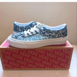 Vans Multiple Sizes Read Entire Description 