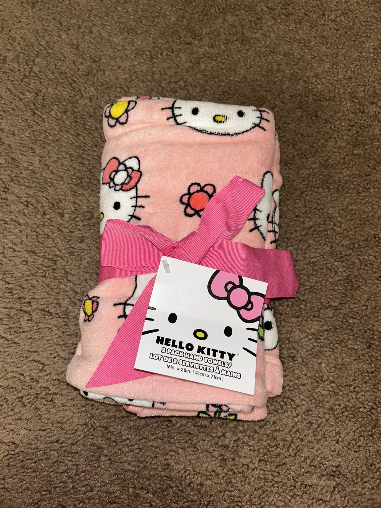 hello kitty hand towels ✨ PICK UP IN GRANADA HILLS