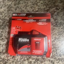 M18 18V Lithium-Ion REDLITHIUM FORGE HD 12.0 Ah Battery Pack