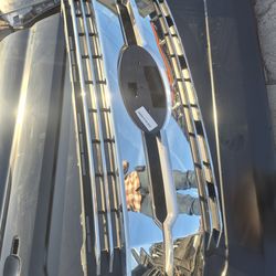 Ford F250 f350 Grille  Oem  17 to 19