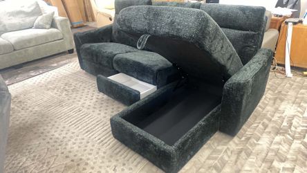 New Power Recliner Sectional Couch with Storage! Free Delivery 🚚!