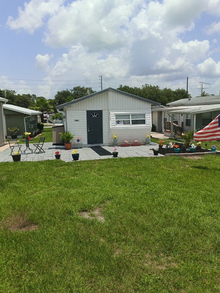 Remodeled 1 Bedroom 1 Bath