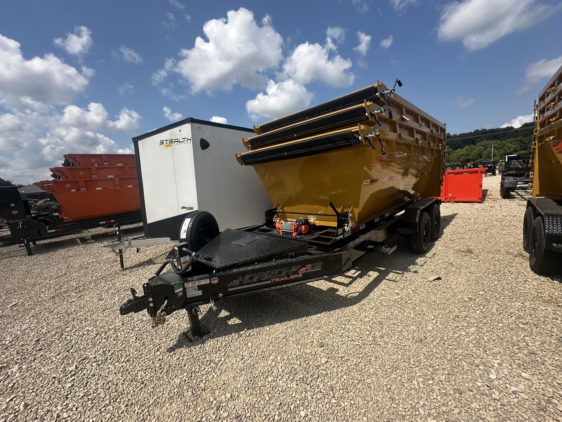 ROLL OFF TRAILERS AND BINS