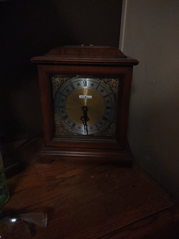 Howard Miller Mantle Clock
