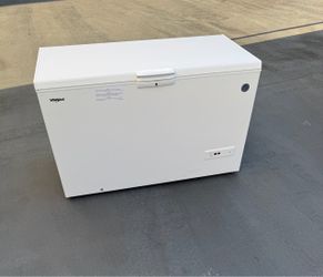 Freezer 16 cubics large household deep chest (free local delivery) $400 firm