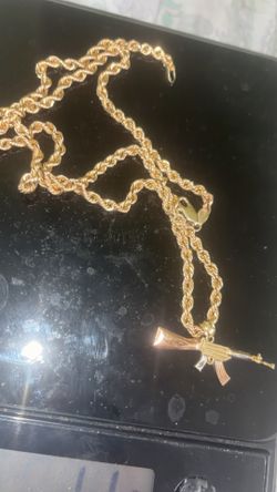 14kt chain and pendant