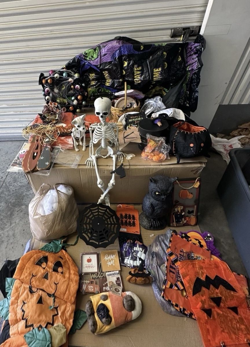 Huge Vtg Halloween Decor Lot-Treat Bags/Figures/Pumpkins/minis/Folk Rare