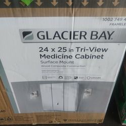 New 24x25 in tri- view medicine cabinet