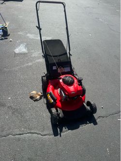 Push craftsman lawn motor used 2 times like new $150 Fontana