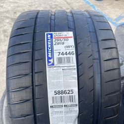 295 30 18 Michelin Pilot Sport 4s