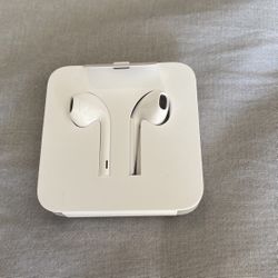 Apple Wired EarPods with Remote and Mic
