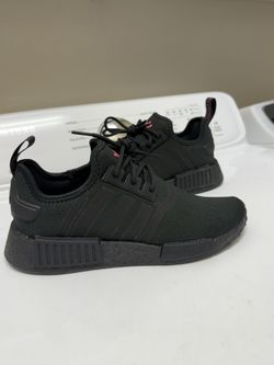 New Adidas Sneaker Size 7 Women Unisex