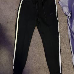 Nike Tech Reflective Black Sweats