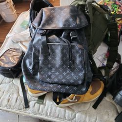 Louis-vuitton Backpack for Sale in Lakewood, WA - OfferUp