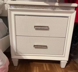 Side Table (comes in set of 2)