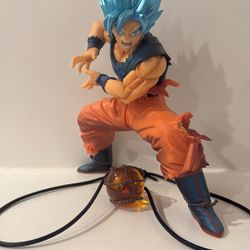 2 Star Dragon Ball Necklace.+ Goku Figure.