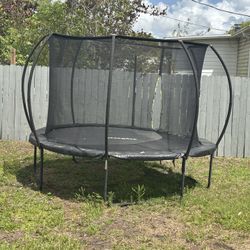 Trampoline 