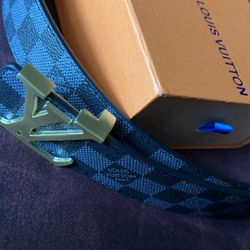 Louis Vuitton Shipping Box for Sale in Milton, FL - OfferUp