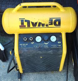 DeWalt Air Compressor 225 PSI.