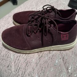 Under Armour Charged 24/7 Low Suede Women's Shoe Sneakers Size 8.5